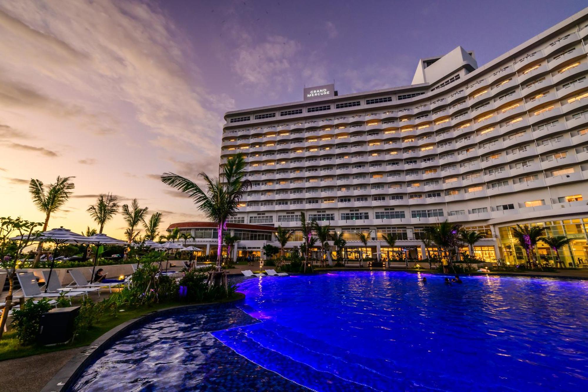 Grand Mercure Okinawa Cape Zanpa Resort Yomitan Exterior photo