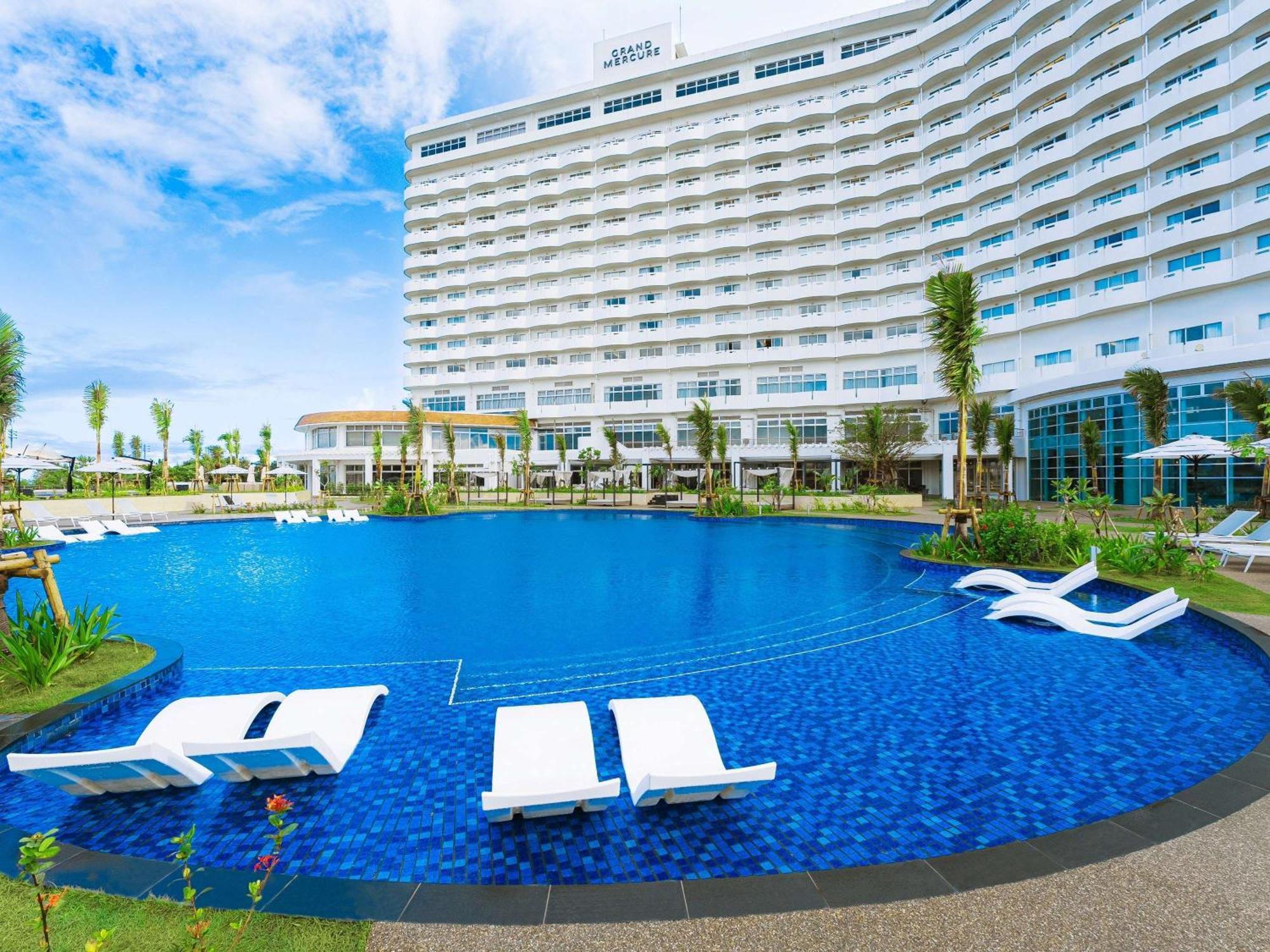 Grand Mercure Okinawa Cape Zanpa Resort Yomitan Exterior photo